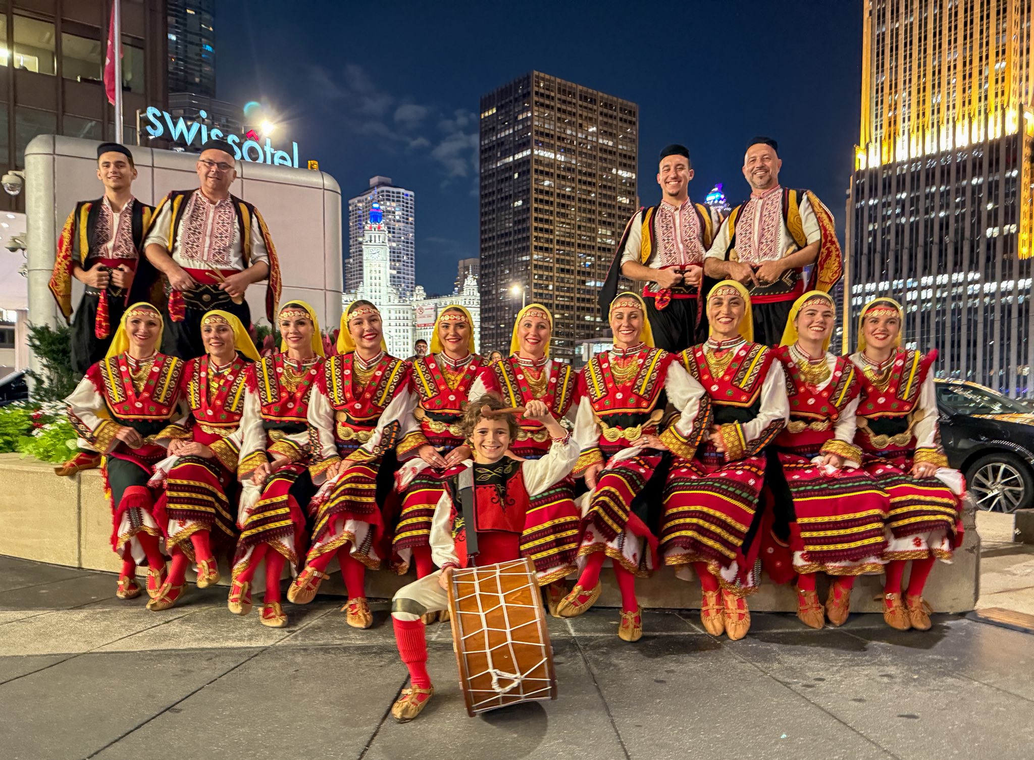 Vivа̀nov Dance Group Chicago на 104-ия Конгрес на Македонската патриотична организация в САЩ и Канада